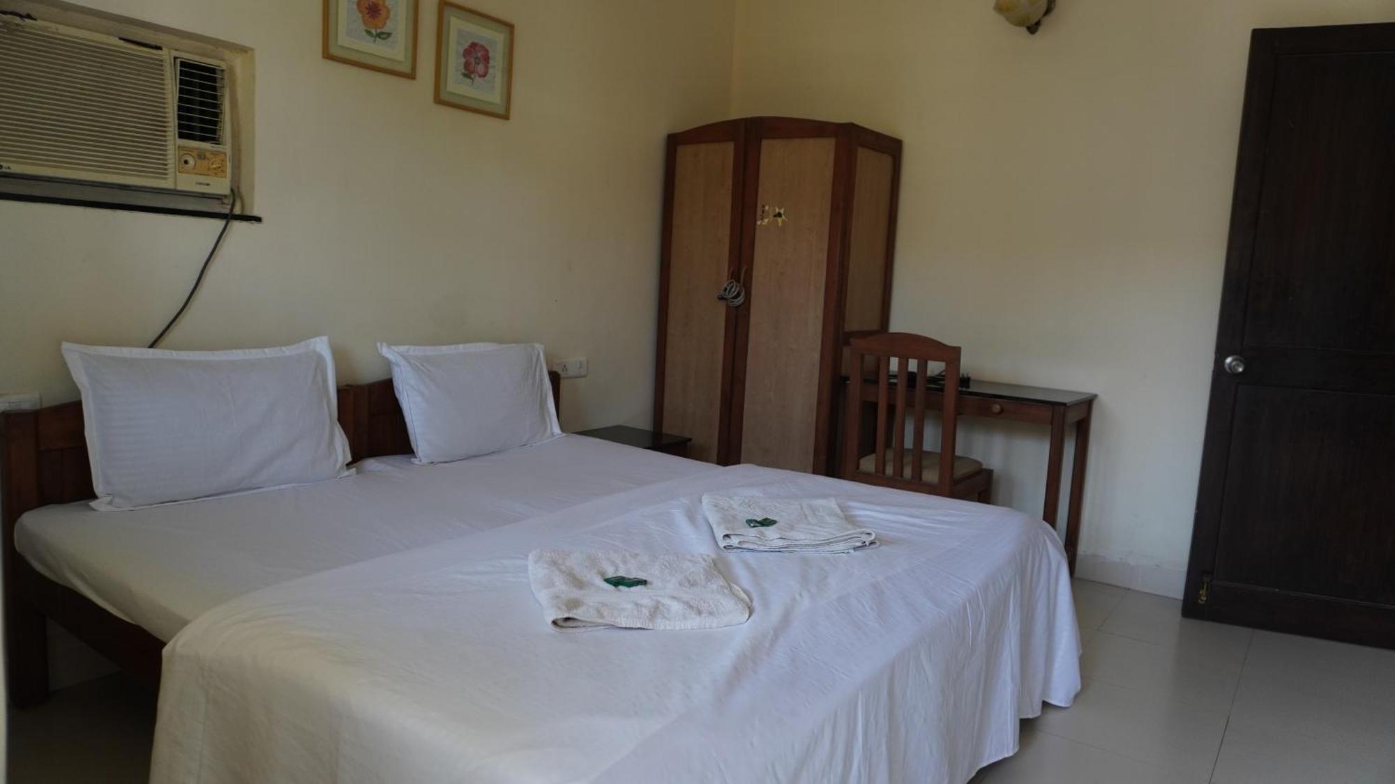 Holidays Goa * Baga